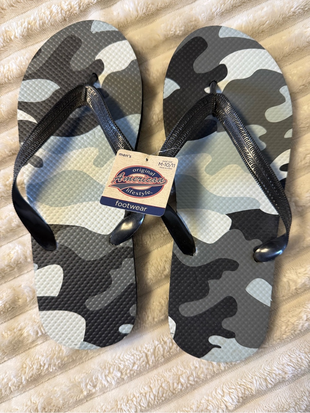 Men's Camouflage Flip Flops - Gray/Black